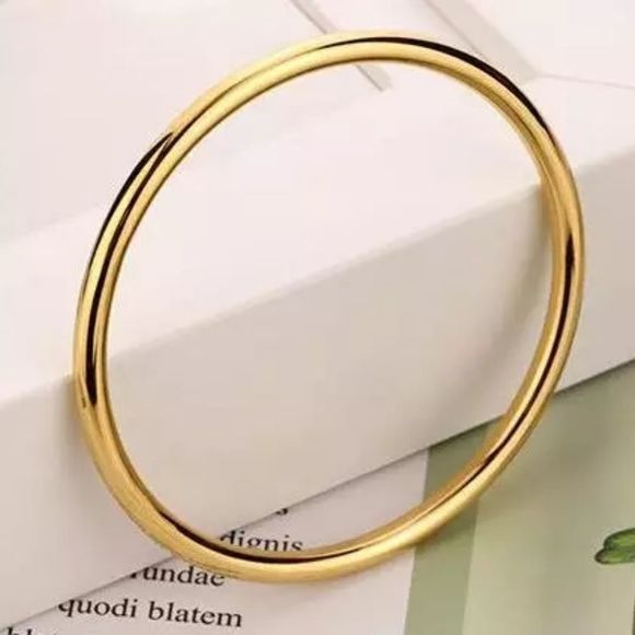 🌟 Luxury 18k Gold-Filled Round Bangle Bracelet 🌟 - Picture 2 of 8